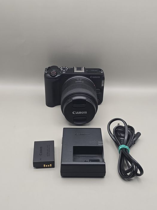 Kit Canon EOS R50 V + Obiectiv Canon RF-S 14-30mm f/4-6.3 IS STM PZ, garanție activa 1.5 ani