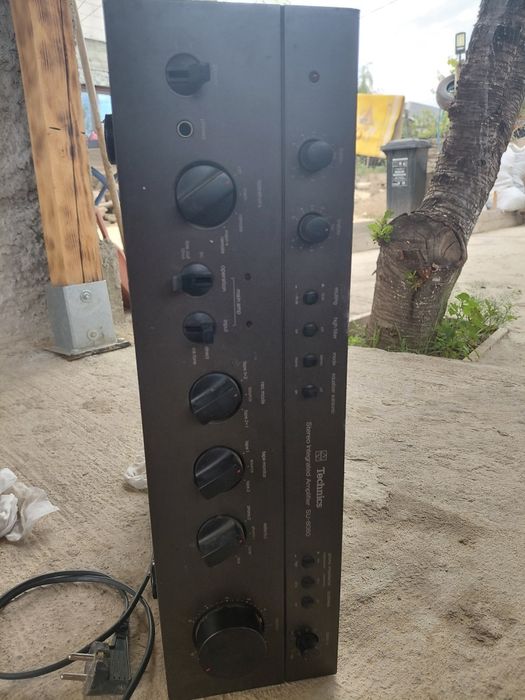 Amplificator stereo