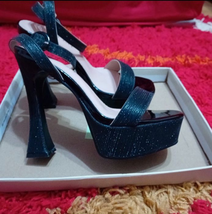Sandale dama cu platforma și toc inalt