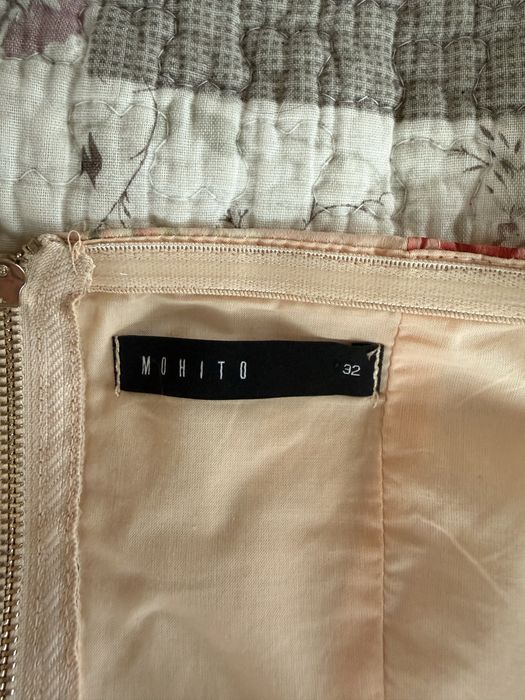 Комплект от елеганти пола и топ от Mohito