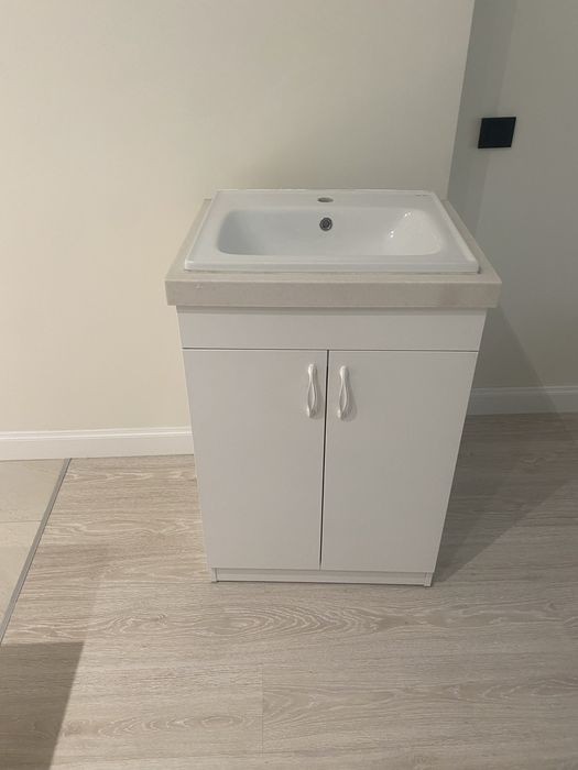 Умывалиник с тумбой б/у.