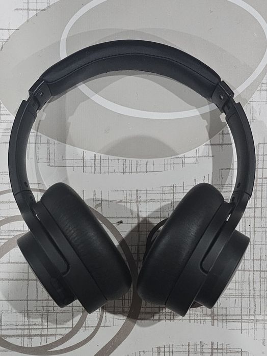 Наушники Блютуз.