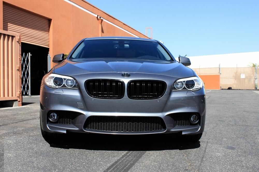 Grile duble BMW F10 F11 - finisaj negru lucios