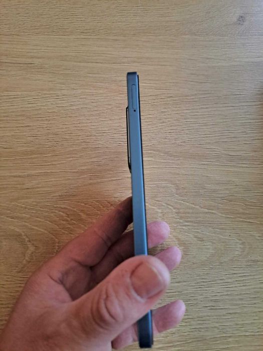 Продавам смартфон HONOR 200 Lite като нов