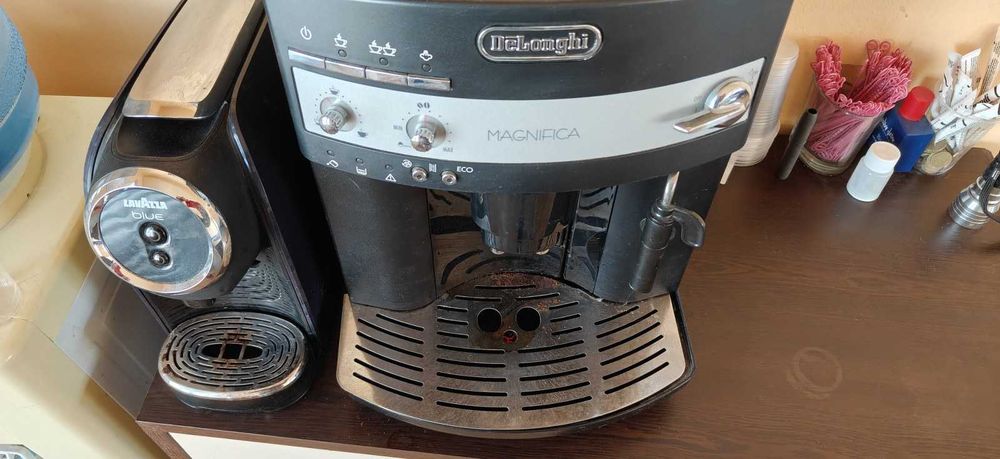 Кафе Машина-Робот DeLonghi MAGNIFICA