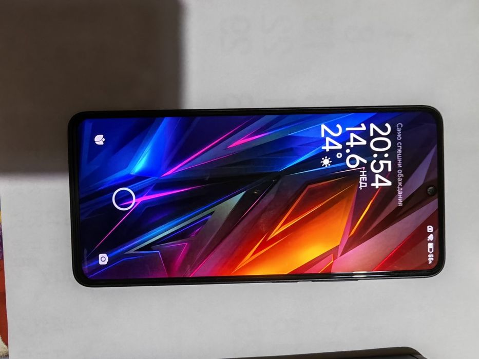 Телефон: Redmi Note 13