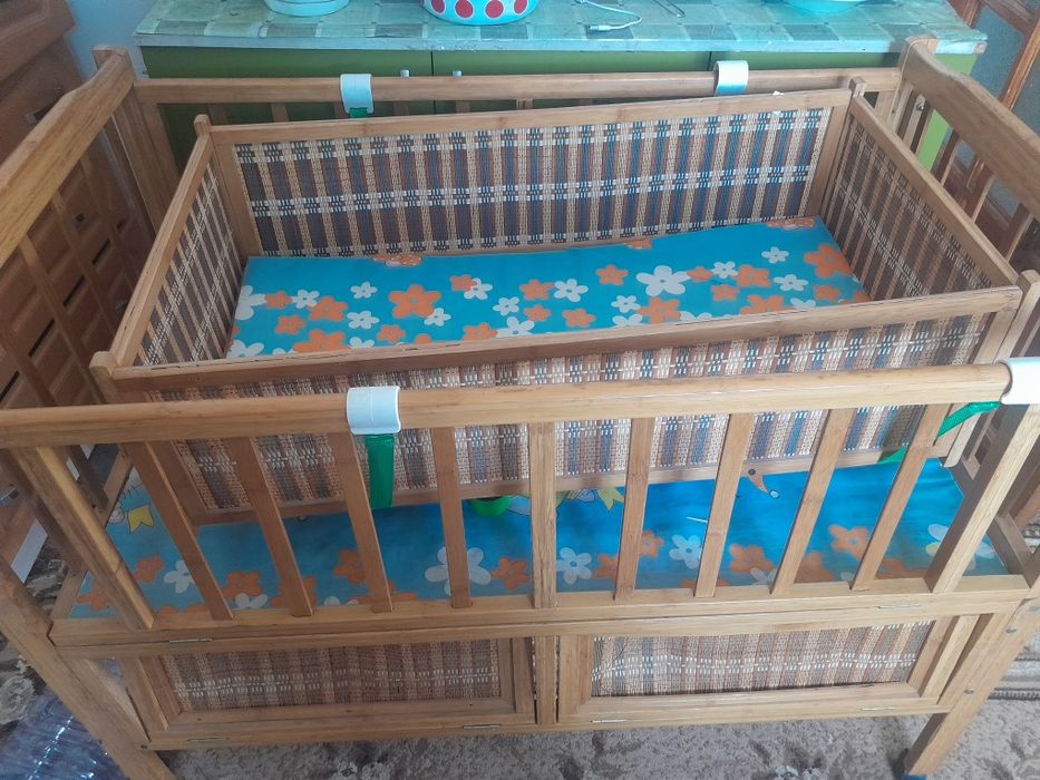 Продаётся детский манеж и ходунки