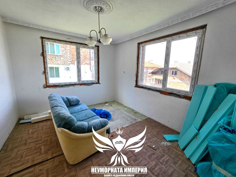 Продавам тристаен апартамент 94кв. на първи етаж с паркомясто в гр.Асеновград, кв.Долни Воден - снимка 10