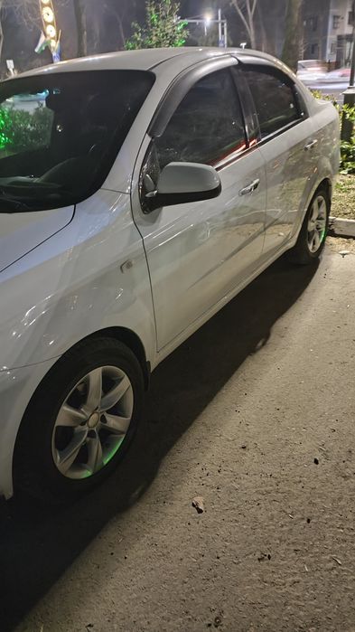 Продается авто-Нексия-3 год 2017  в хорошем состоянии  механика