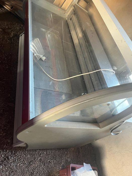 Витрина холодильник морозильник