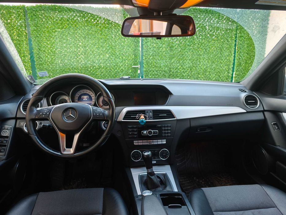 Продава се Мерцедес C220 2013г.