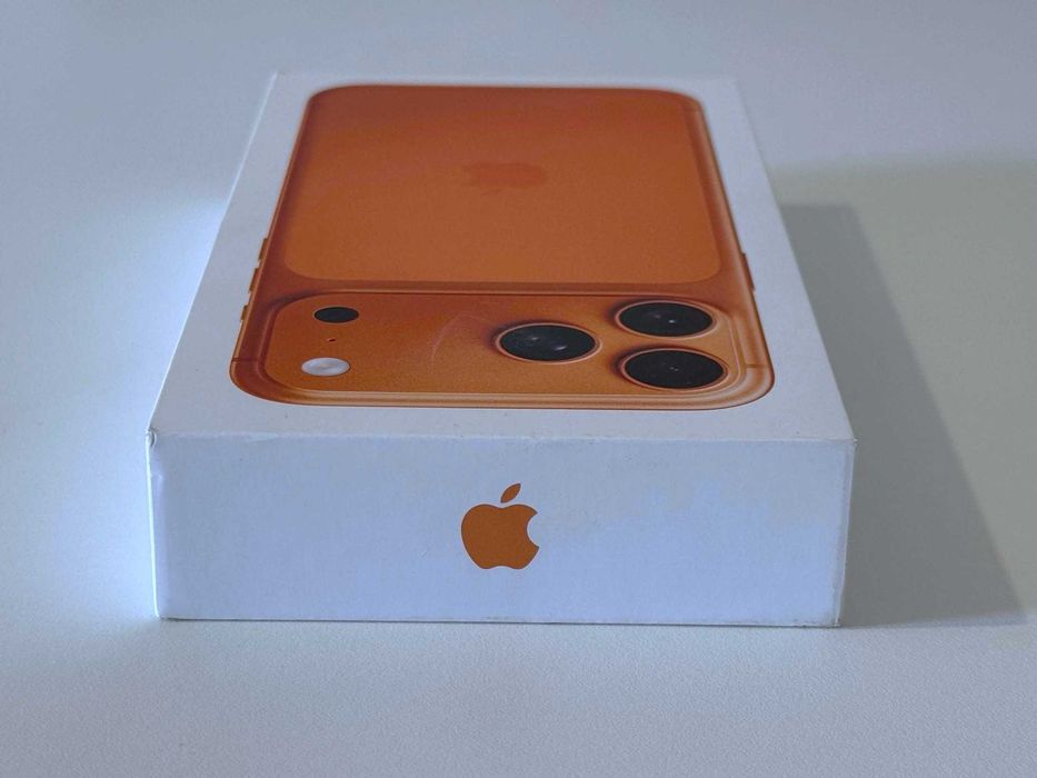 Бартер! Чисто НОВ! 12м.Гаранция! iPhone 17 Pro Max Cosmic Orange (Оранжев)