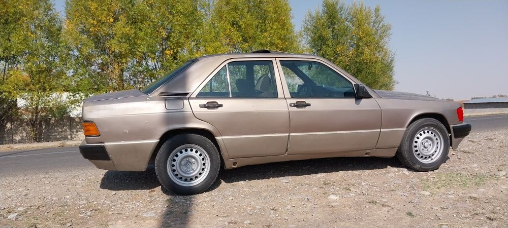 Мерседес бенс Е 190