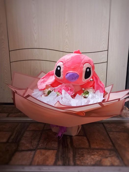 Букет Стич в синьо или розово