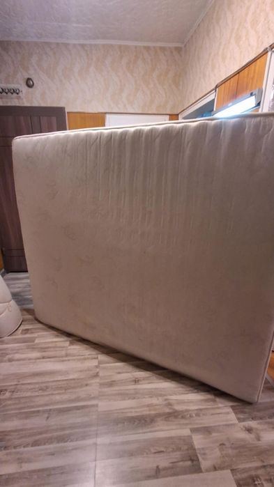 Употребяван матрак 160/190 Еднолицев