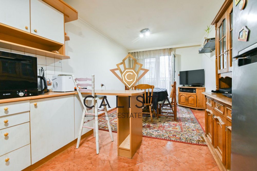 Дава се под наем Тристаен апартамент в София, Банишора - 120 кв.м за 896.58 € - Снимка #4