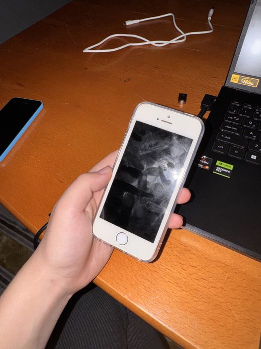 Iphone 5s в нормальном состоянии