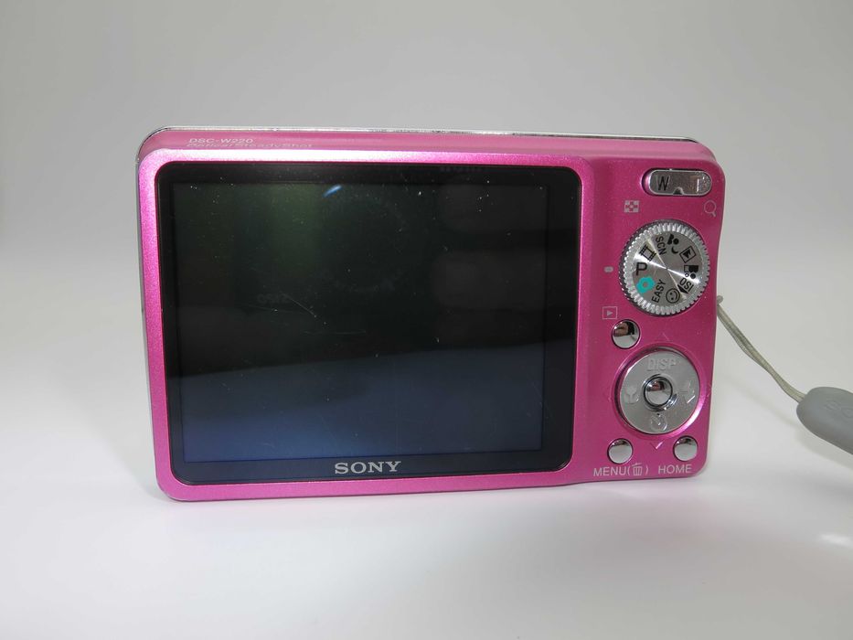 Sony Cyber-shot W220 ултра компактен цифров фотоапарат розов цвят, дигитална камера в отлично състояние комплект, батерия, зарядно, карта памет