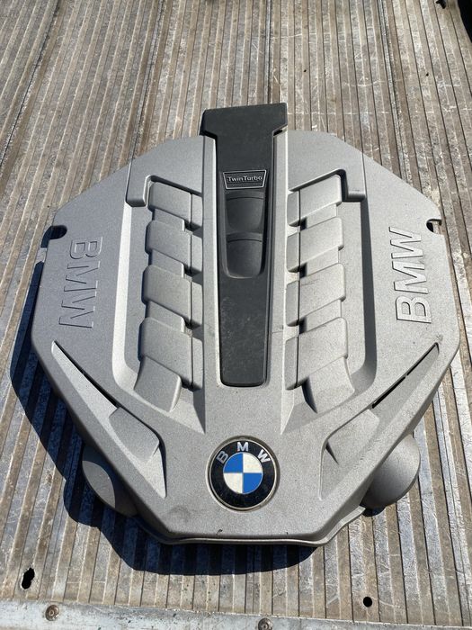 Capac Motor BMW 750 F01 X5 E70 X6 F10 Pret 300 lei