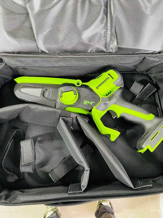Mini ferăstrău cu lanț Greenworks 24V 10cm