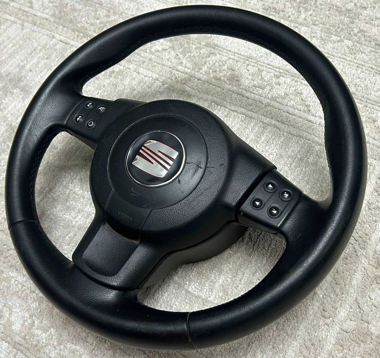 Volane Piele Seat ALTEA/LEON 3spite si comenzi