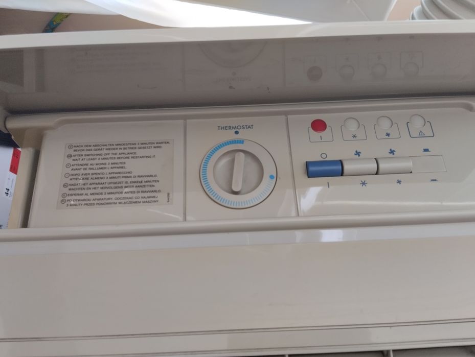 Мобилен климатик Delonghi Type PAC AL2