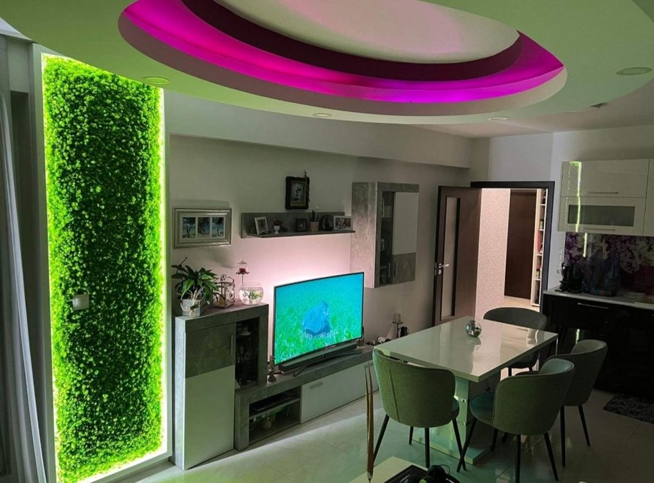 Пано от скандинавски мъх с LED осветление