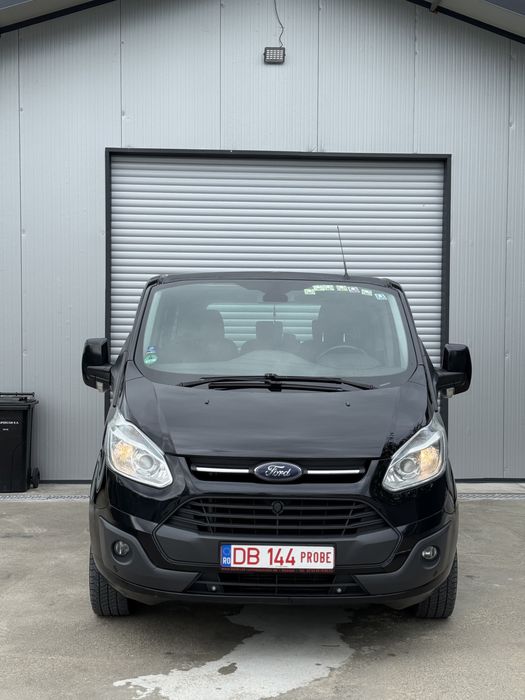 Ford Transit Tourneo Custom 2.2 TDCi 8+1 9 locuri