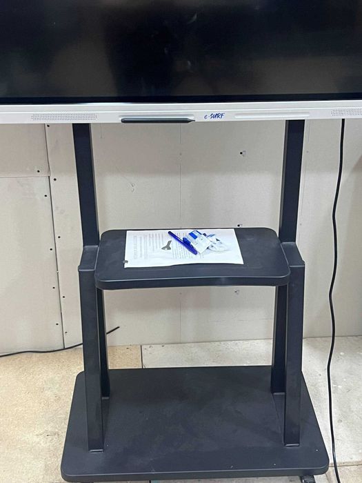 Interaktivniy panel 65 srochniy sotiladi