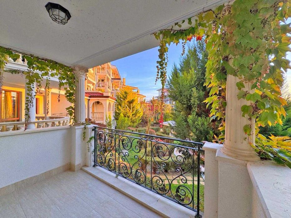 Продава се Тристаен апартамент в Несебър - 100 кв.м за 1750 €/кв.м - Снимка #17