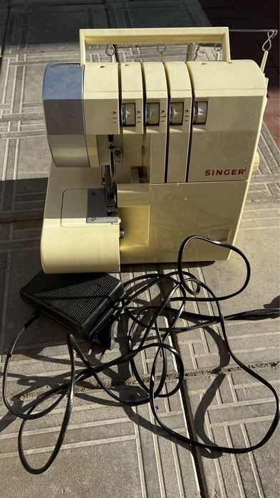 Продам оверлок