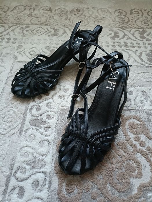 Босоножки Safi, новые, 37 р.