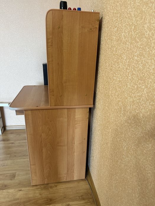 Стол компьютерный