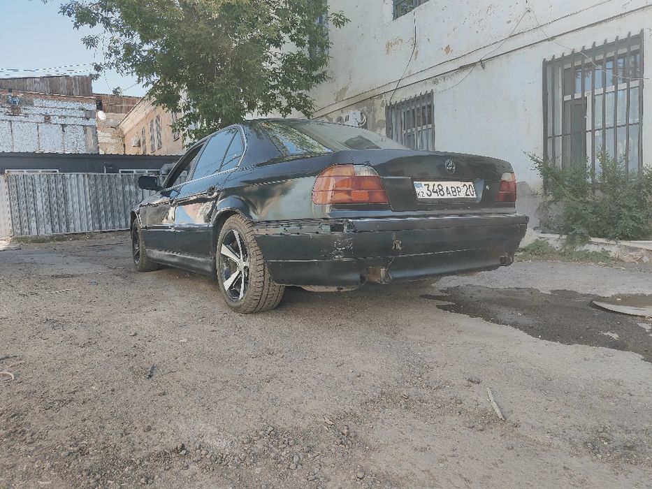 Продам BMW E38 .
