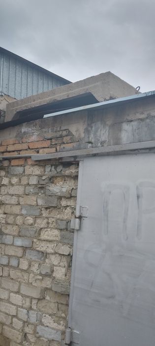 Продам гараж 300.000