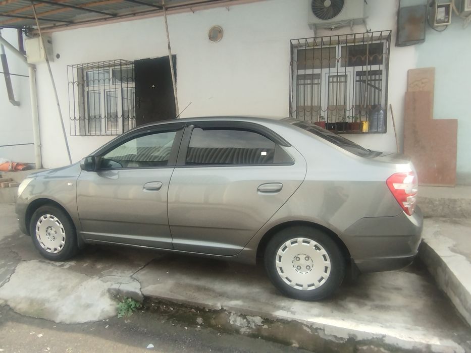 Автомобил коболт