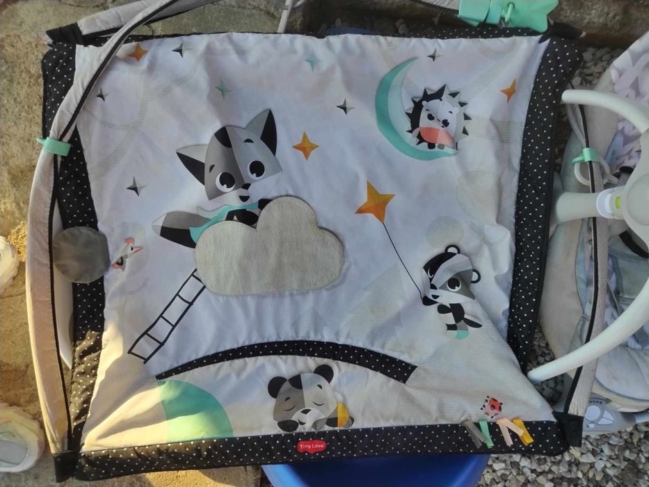 Активна гимнастика, бебешка люлка и ваничка за къпане