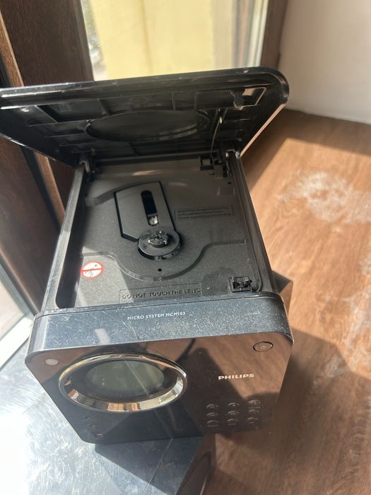 компактный музыкальный центр Philips