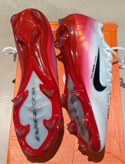 Ghete de fotbal nike