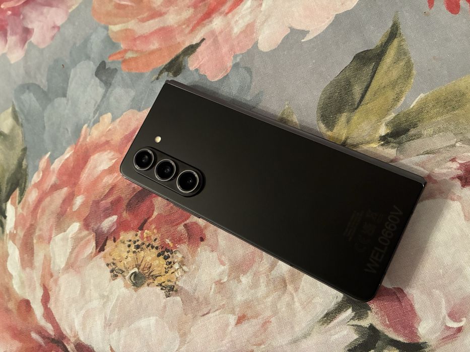 Samsung z fold 5 256gb bat. 82 %