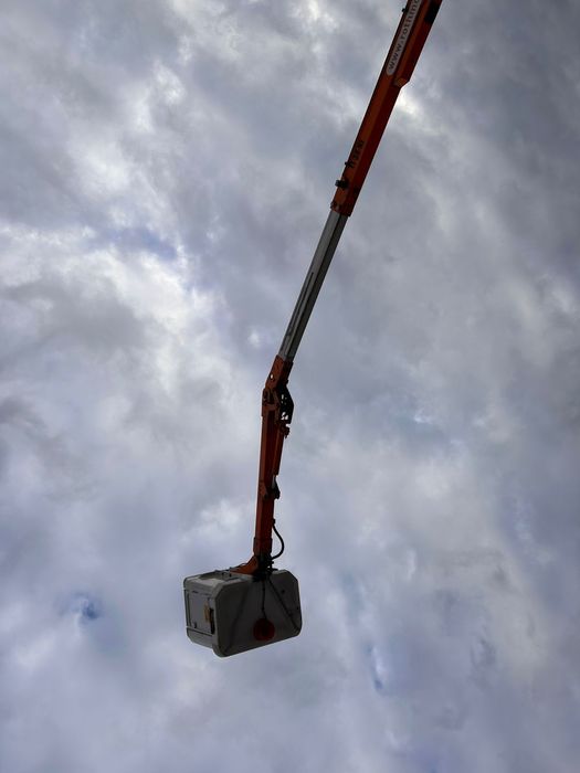 Nacela Prb 14 m de închiriat și servicii electrice   și Miniexcavator