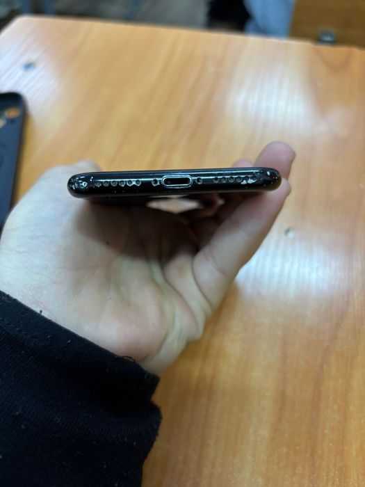 7 айфон, в рабочем состоянии