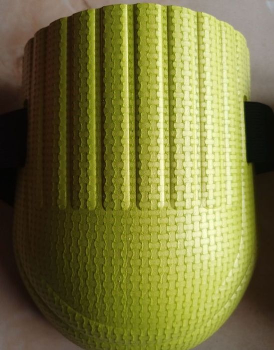 Наколенники новые