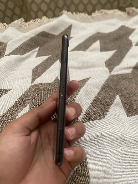 Продам iphone SE2