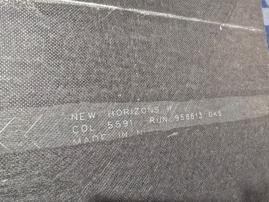 Vand dale de mocheta 50x50 de birou