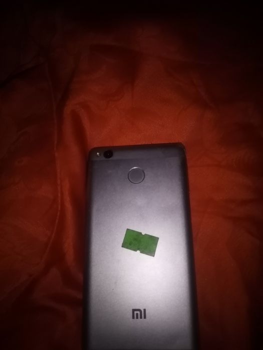 Продам Б/У смартфон Редми