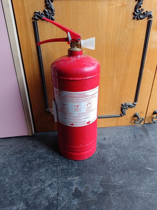 Огнетушители рабочий.