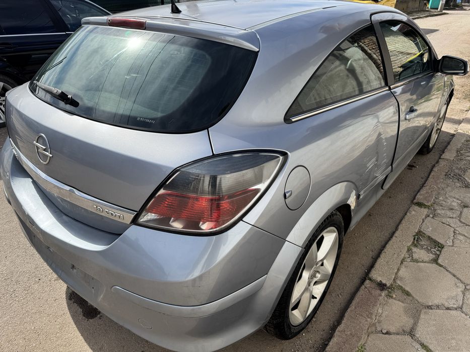 Opel Astra H 1.9 CDTI на части