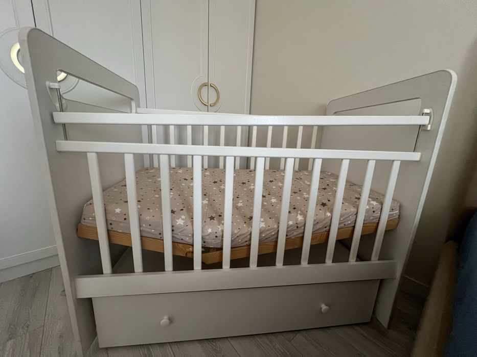 Продам детскую кроватку