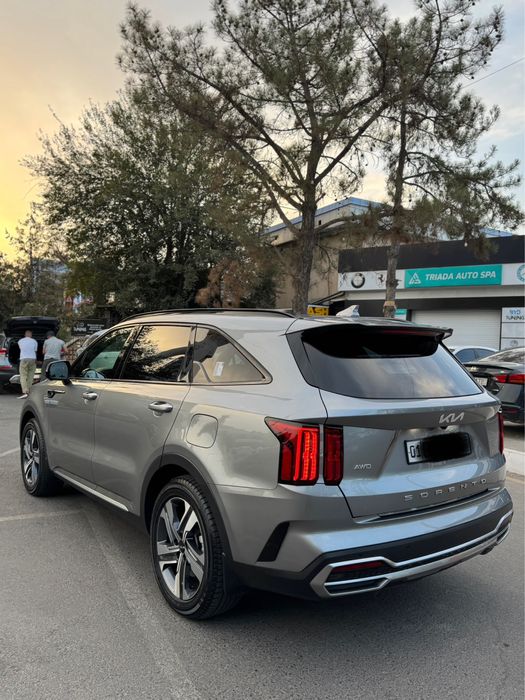 Kia Sorento 2.5 Full Black Edition 7 Kishilik 2022/2023 Srochno